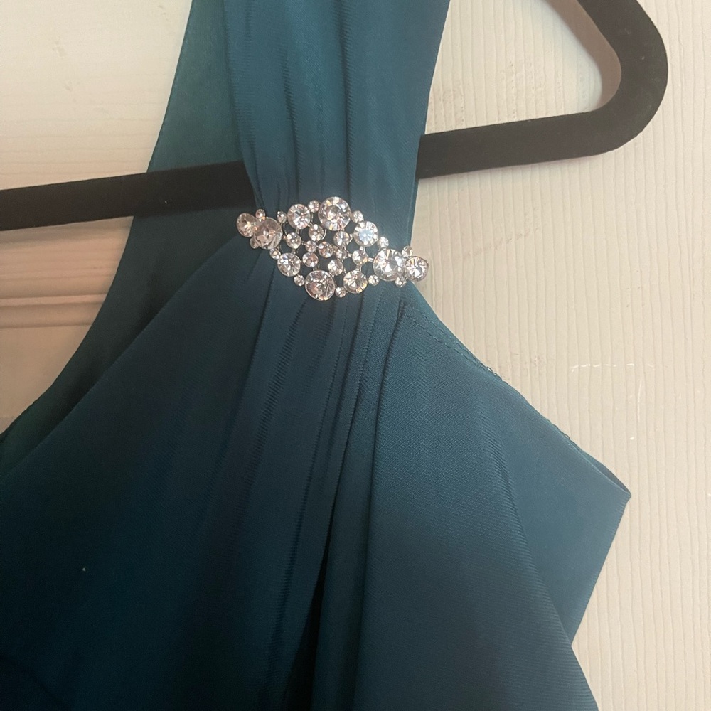 A very elegant long evening dress size medium